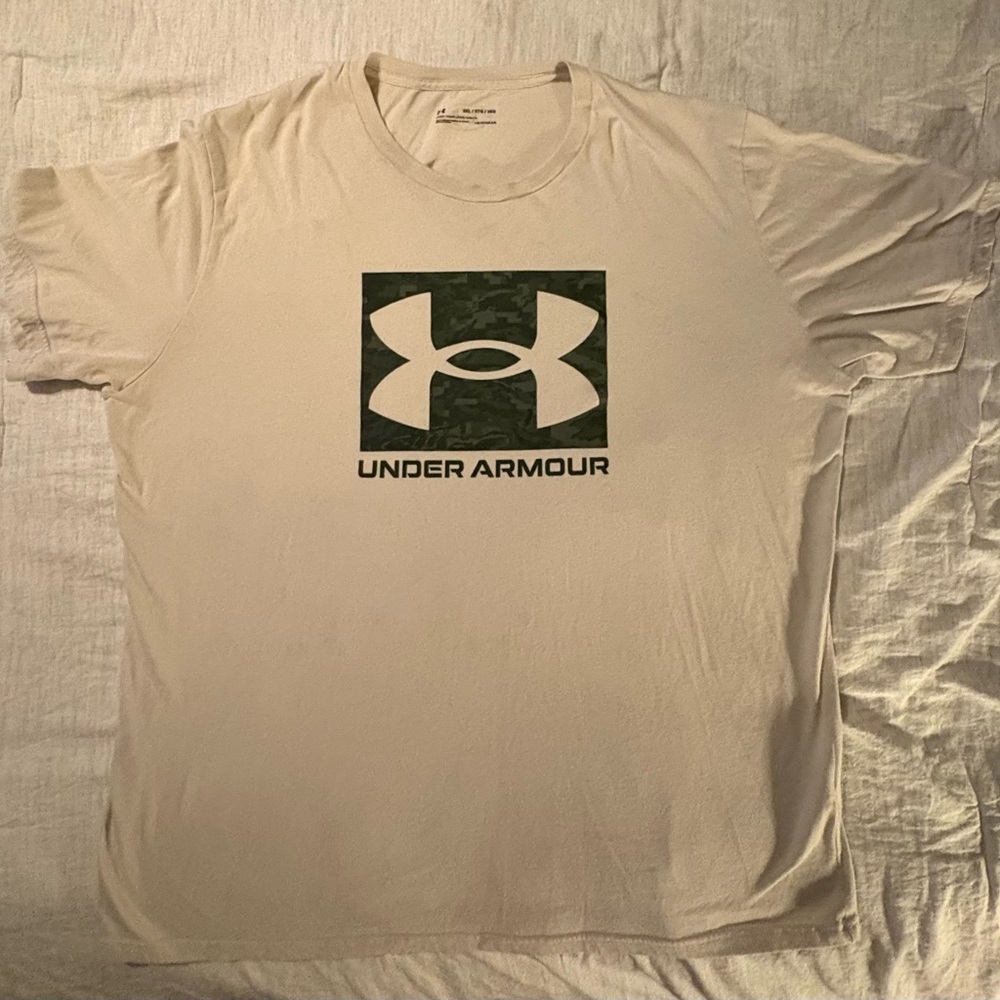 Under Armour Men's Tan T-Shirt